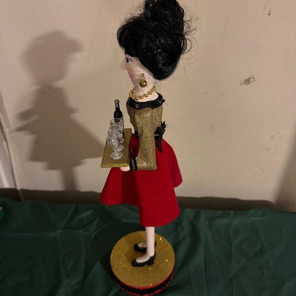Collectible‎ Pier 1 Imports Holiday Woman Wine Server Nutcracker Figurine